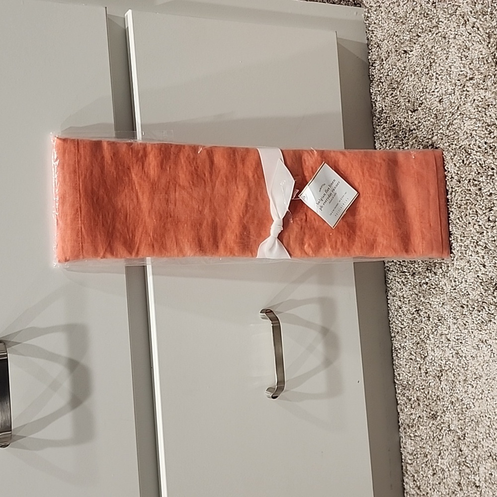 Pottery Barn Belgian Linen Table Runner